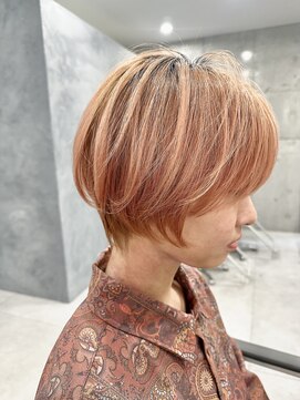 シャワー(SHOWER) ベージュブラウン、ショートレイヤー【布施】