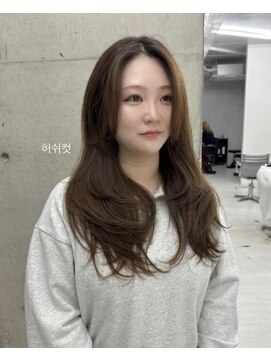 ヒン(HIN) 上品で柔らかい韓国レイヤースタイル♪