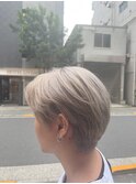 センターパート、ホワイトグレージュ
