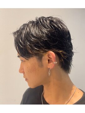 ブロッシー(blossy.) センターパートならフェザーパーマ!!