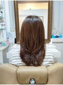 ～幹細胞による頭皮ケアで分け目カバー～