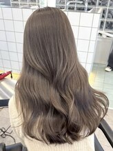 《ブルベ冬×アッシュグレージュ》ワンブリーチでクールな立体感＊モード感もさりげなく*[原宿/表参道]