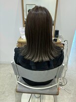 ビレア 尾張旭店(BELEA) ダークブラウン/ダークグレー/外ハネ/イルミナカラー