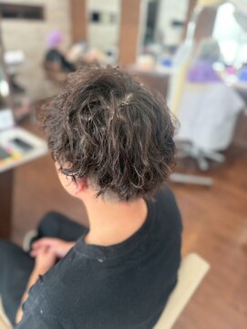 ハードスパイラルパーマ×マッシュショート