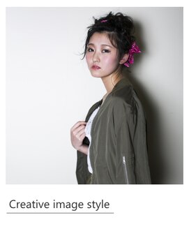 ヴェローグ シェ ブー(belog chez vous hair luxe) 【Creative image styel】リボンカチューシャが可愛いアレンジ