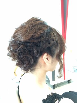 モンジュ ヘアー アートアンドクリエーション(Monjue Hair ART&Creation) あみこみヘアセット