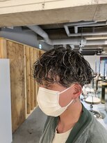 アカ(ACA)&nbsp;メンズカットパーマ波巻ツイストスパイラルパーマ札幌大通