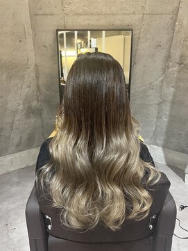 フルールバイリトル 新宿(FLEUR by little) ホワイティーグラデーション