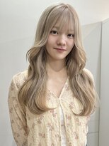 サクラ オモテサンドウ(SAKURA)&nbsp;ホワイトグレージュ/ハイトーン/ブリーチ/表参道