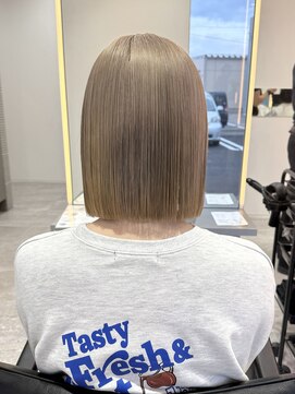 レノ 直江店(RENO) ホワイトミルクティー/ハイトーンボブ