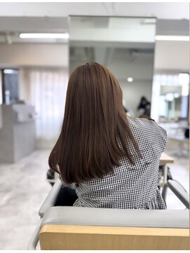 アチェロ(Acero.) 艶感たっぷりベージュカラー