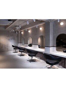 【烏丸御池徒歩４分】あなたにfitする似合わせhairを。