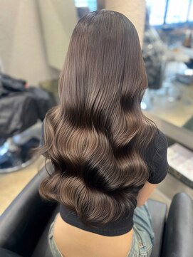 ペレ 栄 アネックス(PELE栄ANNEX) 韓国 くびれロング レイヤー ワンホンヘア 小顔前髪