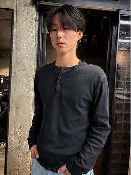 オルカ(ORCA) フェザーパーマ/ニュアンスパーマ/毛流れパーマ/センターパート