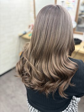 ヘーゼルベージュ