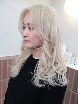 プネル(punel) 佐藤 原宿ウルフレイヤーウルフカットケアブリーチ佐藤