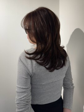 ビューズ(VIEWS) 大人女子ミディアムレイヤーカットマロンブラウンカラー