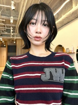 ノイカーム(noi Calm) 顔周りレイヤーカットくびれヘアミルクティーベージュカラー韓国