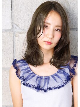 ヘアサロン ガリカ 表参道(hair salon Gallica) ☆ マットグレージュ × 無造作  ☆ クセ毛風 ミディアム ☆