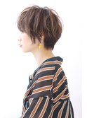 ことりベージュネイビーカラー毛先パーマ小顔ワンサイドショート