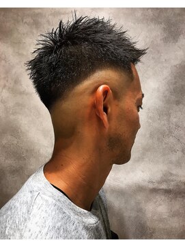 フォーコーナーズ(Four Corners) スキンフェード【フェザーアップ】