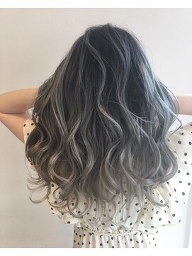 リルマッシュ(Lil.Mash) 透明感のある柔らかな仕上がりで、大人女性を演出！