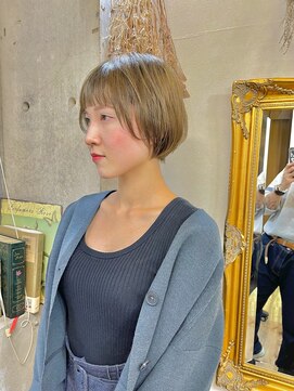 カシュカシュ(cache cache) 束感ハイトーンショート style