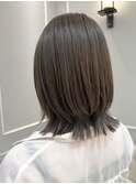 くびれレイヤーミディアムで旬ヘアスタイル