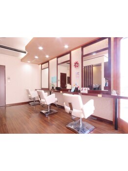 カウンセリングから仕上げまで"完全マンツーマン施術"周りを気にせず優雅な時間を過ごすことができます♪