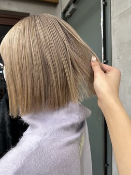 ソルトウォーター(SALT WATER) ハイトーンベージュ　ミニボブ