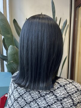 アン(Hair make un) シルバーブルー