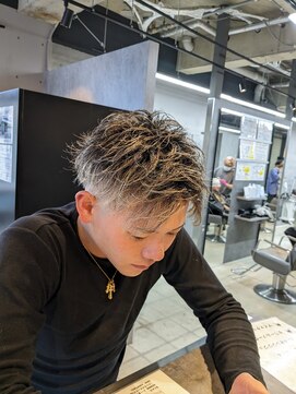 ダズルヘアーエイチ(DAZZLE hair H) もりばやし指名 ホワイトハイライト