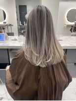 アース オーセンティック アクロスプラザ 与次郎店(EARTH Authentic)&nbsp;バレイヤージュ