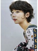 ショートパーマ　ニュアンス　ハンサムショート