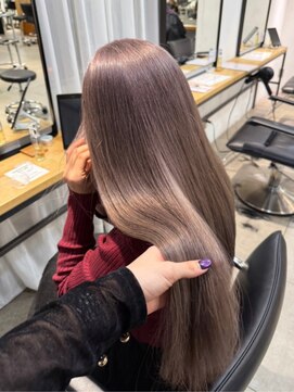 ロマリア(Lomalia) 乾かすだけでキマる髪/馴染むハイトーンケアブリーチラベンダー