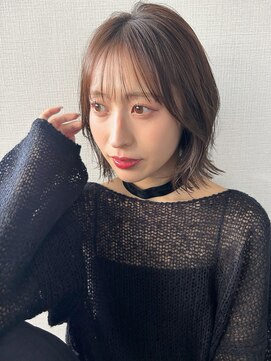 アム(amu) レイヤーボブ/くびれボブ/シースルーバング/まろやかベージュ