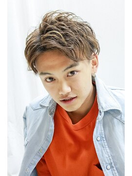 アマンドール(Aman D'or) ハイライト×束感ショート