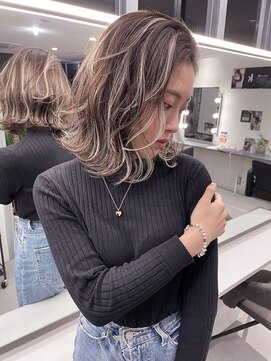 キング 枚方店(K!ng) 【枚方、高槻】ホワイトベージュのハイライトカラー