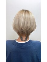 エヌプラス(N+)&nbsp;ボブウルフ×グレージュカラー　イメチェン　モード