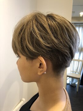 アグ ヘアー ムキシツ 国分寺店(Agu hair mukisitu) 【担当者:関佳祐】イマドキ♪刈り上げショート
