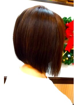 レットリート(RETREAT) 前下がりボブ