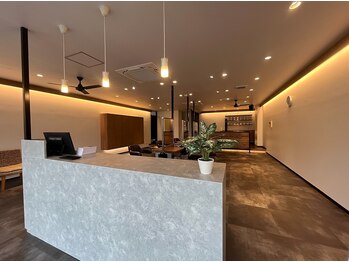 SALONS 可部店【サロンズ】