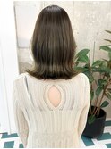 切りっぱなし×オリーブベージュ