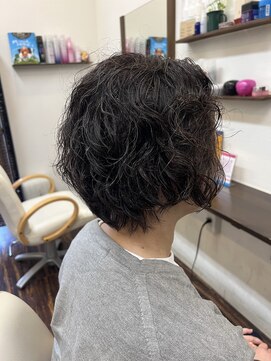 ヘアーアンドメイク きゃら(Hair&Make chara) カーリーショート