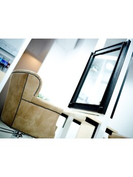 朝7時より営業♪あなたのライフスタイルに合わせて通えるハイクオリティサロンです*大事な日のセットにも♪