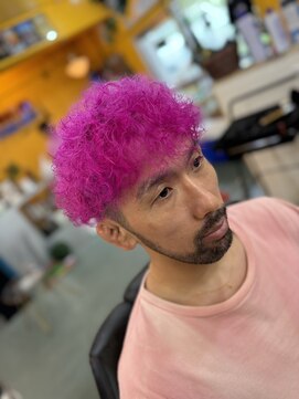 パーラーフリークス(PARLOR FREAKS) 激目立ちスタイル