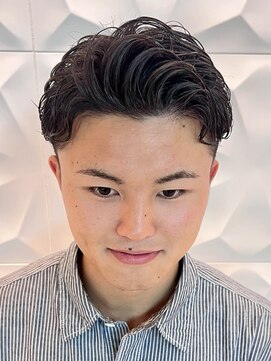 ゼロスバーバー(0's BARBER SHOP) ビジネスショート/メンズ短髪/ツーブロック/爽やか/20代