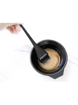 そのヘアカラーもっと安く、もっと早く、もっと気軽に出来たらいつだってキレイな貴方に。