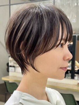 ビュートヨナカ(VIEW TOYONAKA) 【30代/40代/50代】ショートボブ/暗めカラー/小顔顔周り/豊中