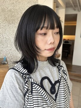 ビーチ(BEACH) ミディアムナチュラルウルフレイヤーカットフルバング